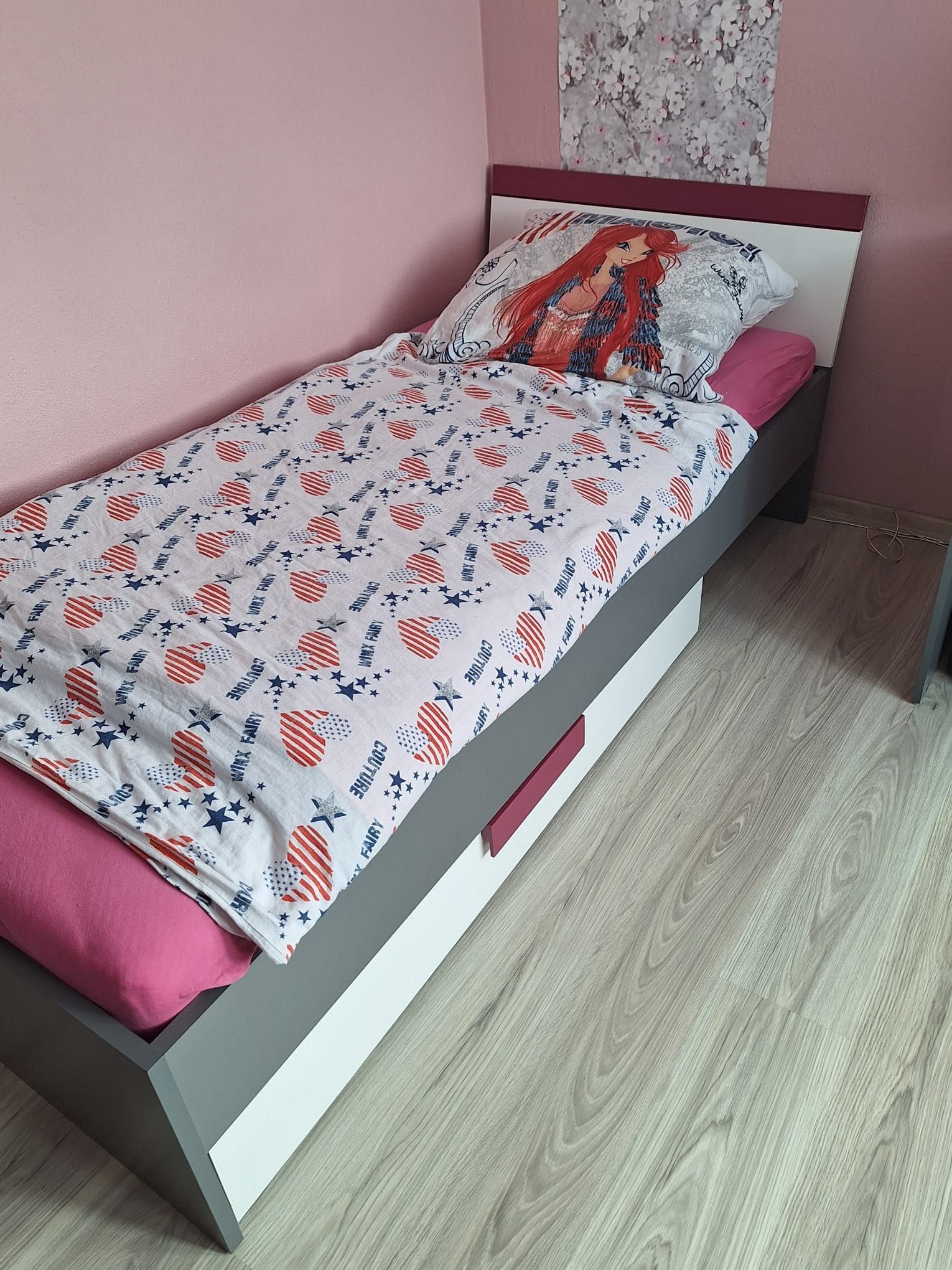 Sprzedam zestaw mebli Libelle biurko półkę oraz łóżko z szufladą