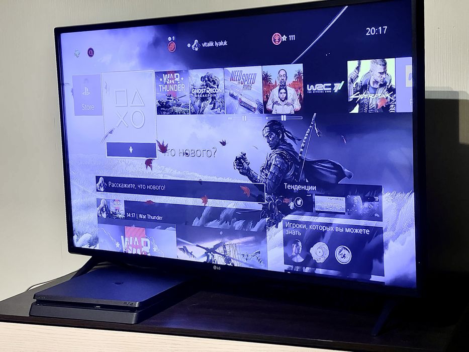 Продаю Ps4 slim 1tb