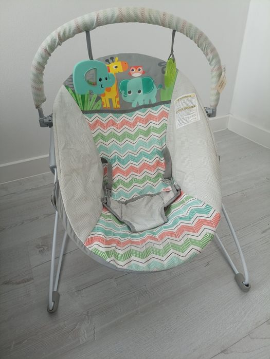 Bujaczek z wibracjami Bright Starts