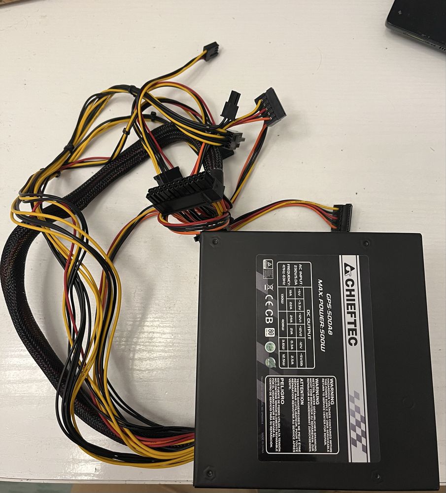 Zasilacz komputerowy Chieftec GPS-500A8 MAX.POWER:500W.