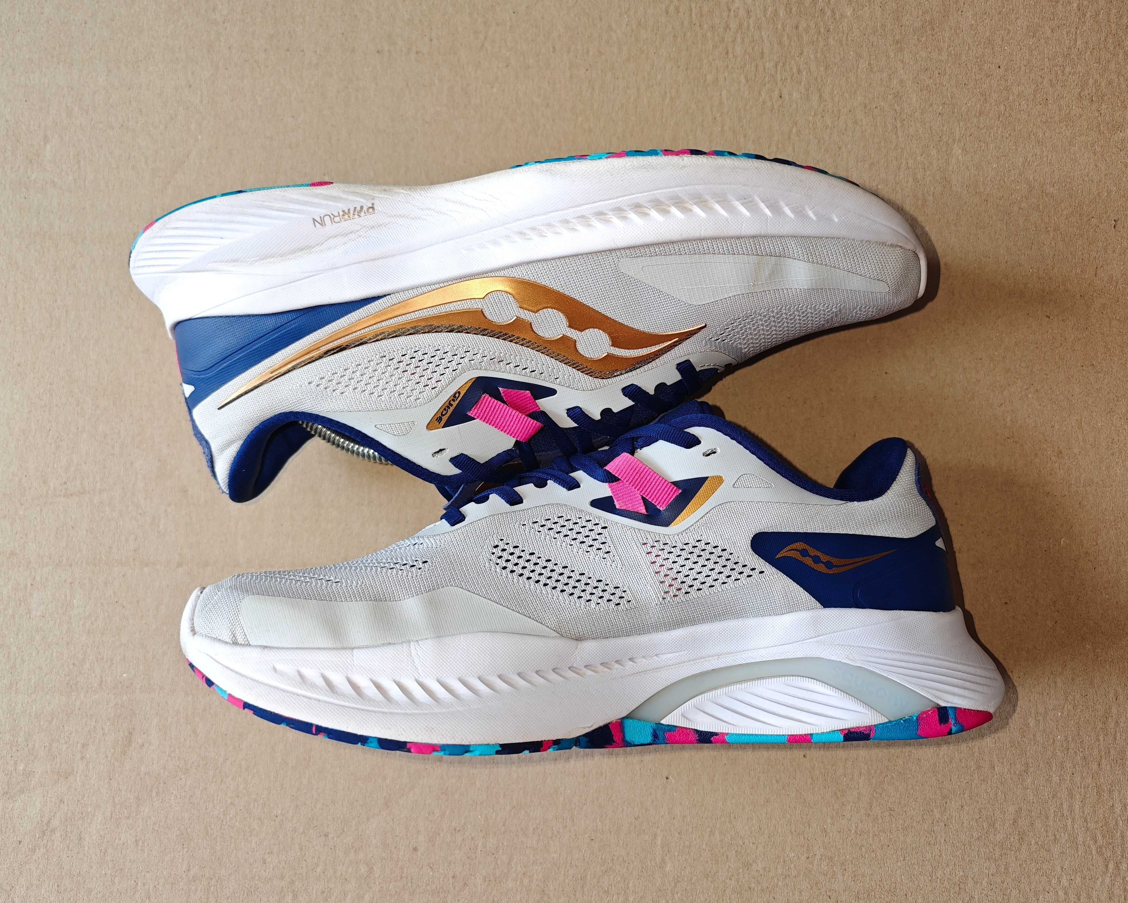 Оригінальні Кросівки Saucony Guide 15