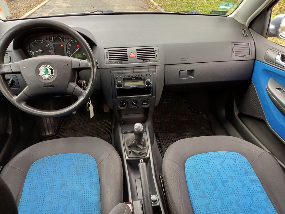 Ładna Skoda Fabia 2002r 1.2cm hatchback klima  stan techniczny bdb