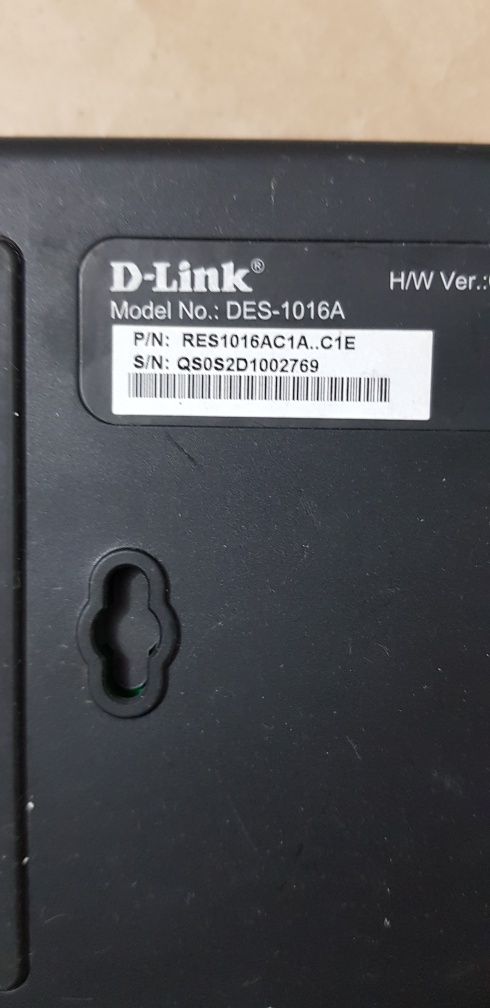 Коммутатор D-Link Des-1016A