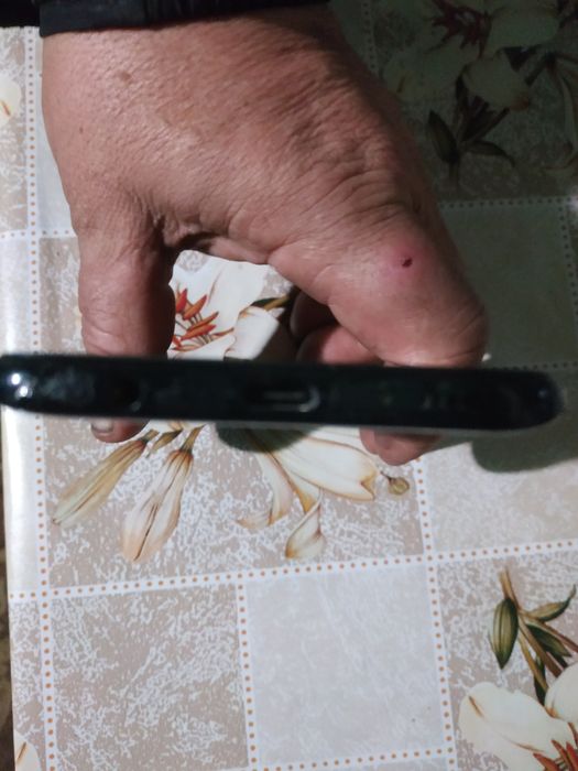 Samsung A50, 6/128, продам в хорошие руки...