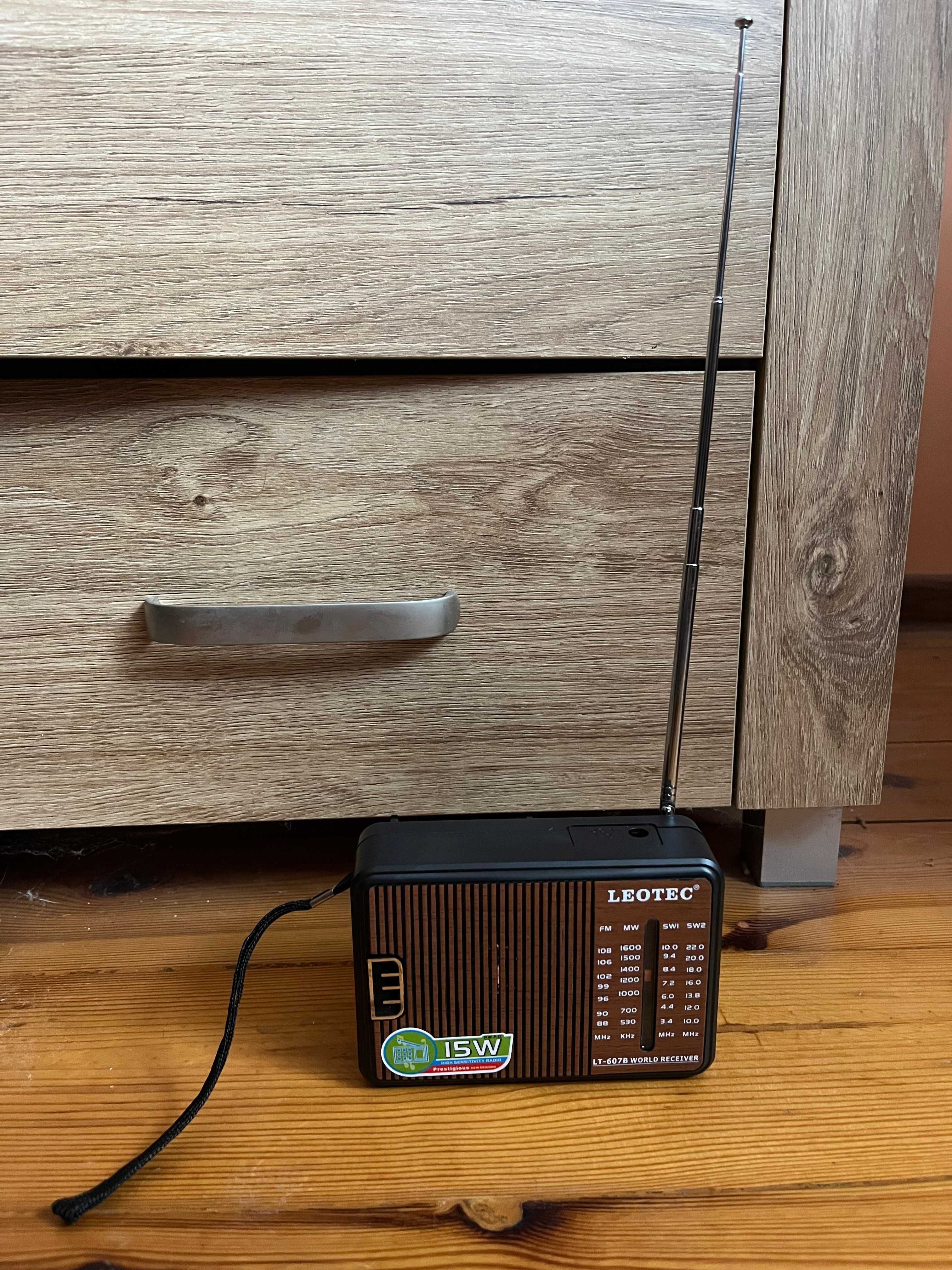 Radio FM marki Leotec