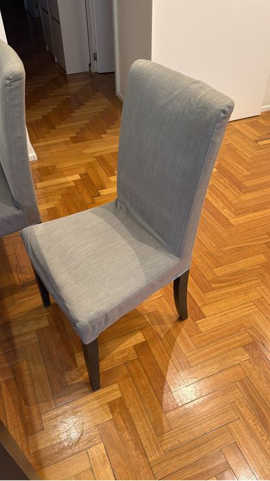 Conjunto Mesa extensivel e 6 cadeira