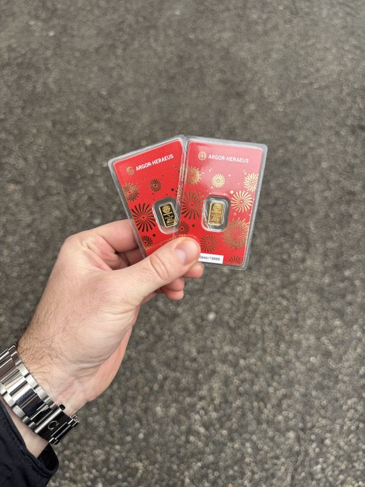 Золото 999.9 змія