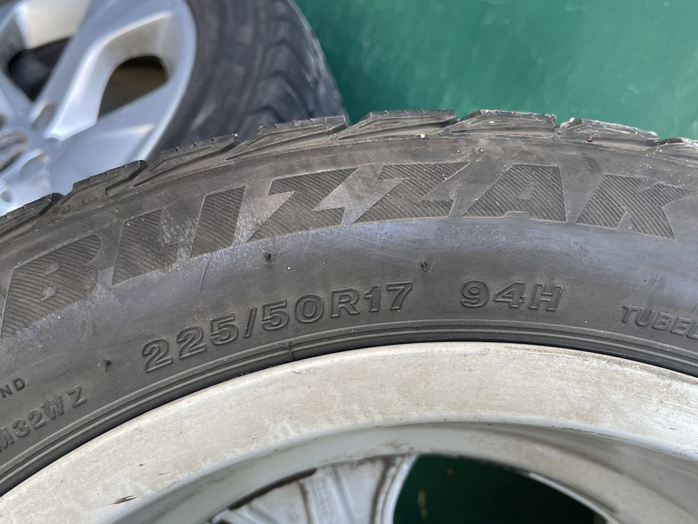 Felgi BMW Styling 317 oryginalne z X1 e84 17" + Opony Bridgestone