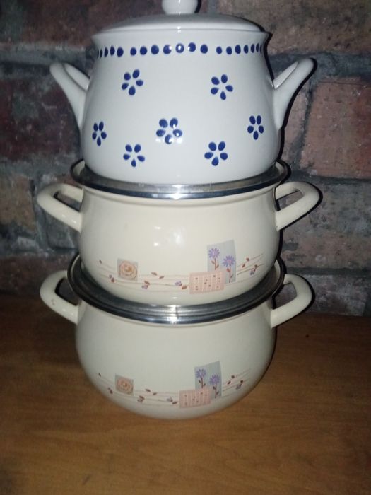 naczynia emaliowane i ceramiczne