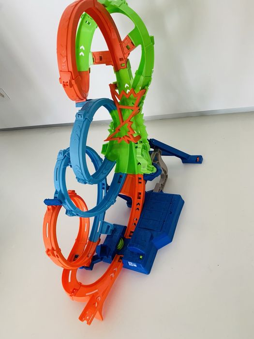 Hot Wheels Action colisão de 4 loopings