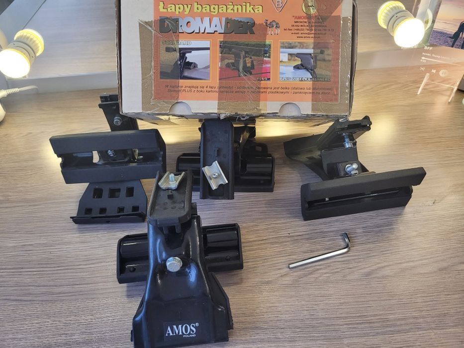 Uchwyty do bagażnika dachowego  DROMADER D-1