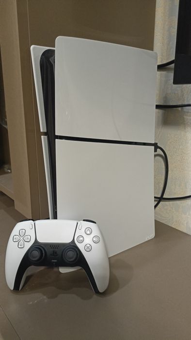 Playstation 5 slim, + аккаунт