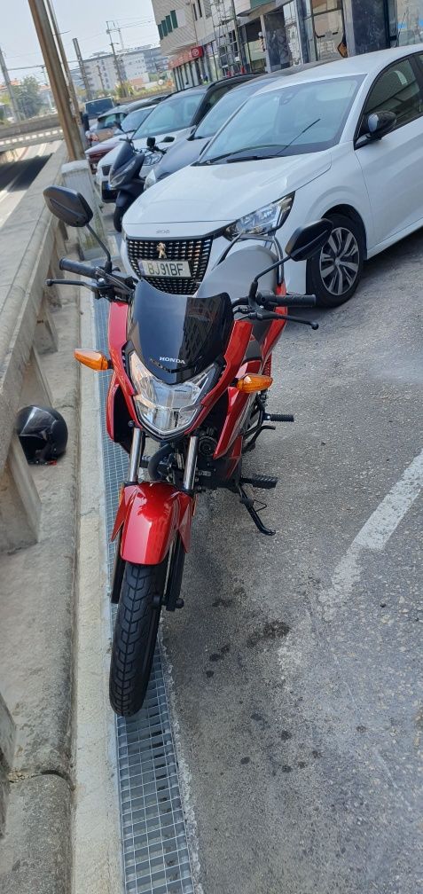 Moto honda cb125f