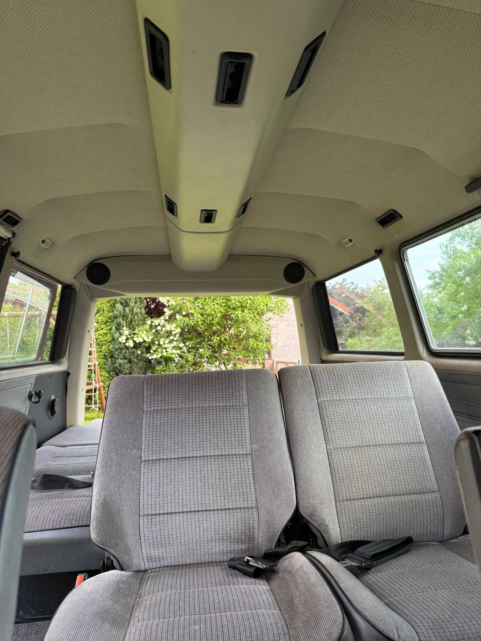 Volkswagen VW T3 Vanagon bus 2.1