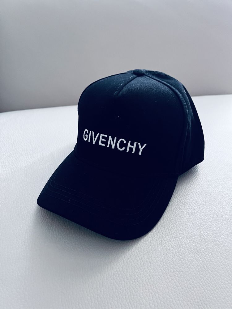 Givenchy czapka z daszkiem