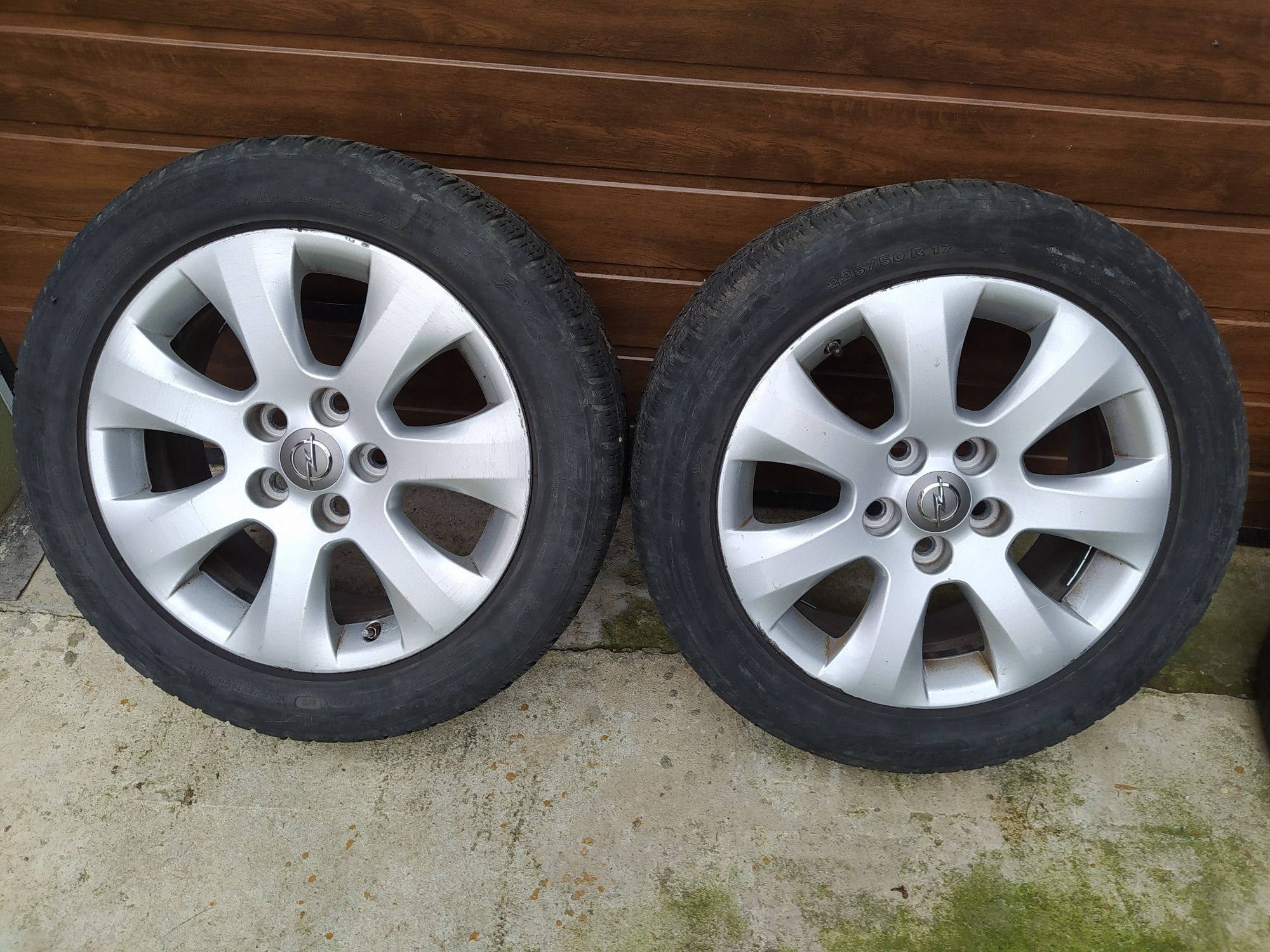 Резина 225/50 r17 Michelin Uniroyal