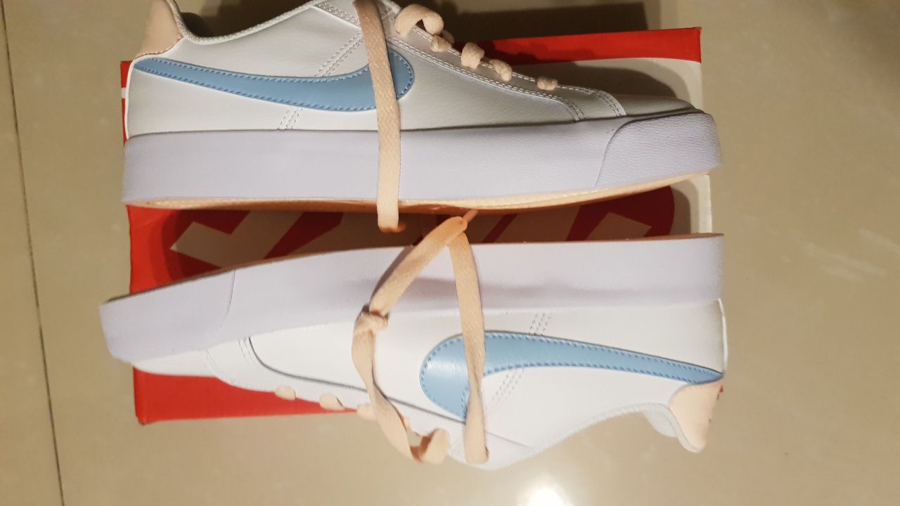 buty Nike Court Royale WMNS
