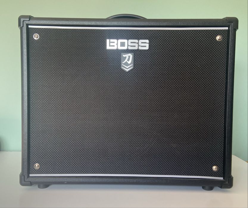 Boss katana mk2 100w + footswitch boss ga-fc