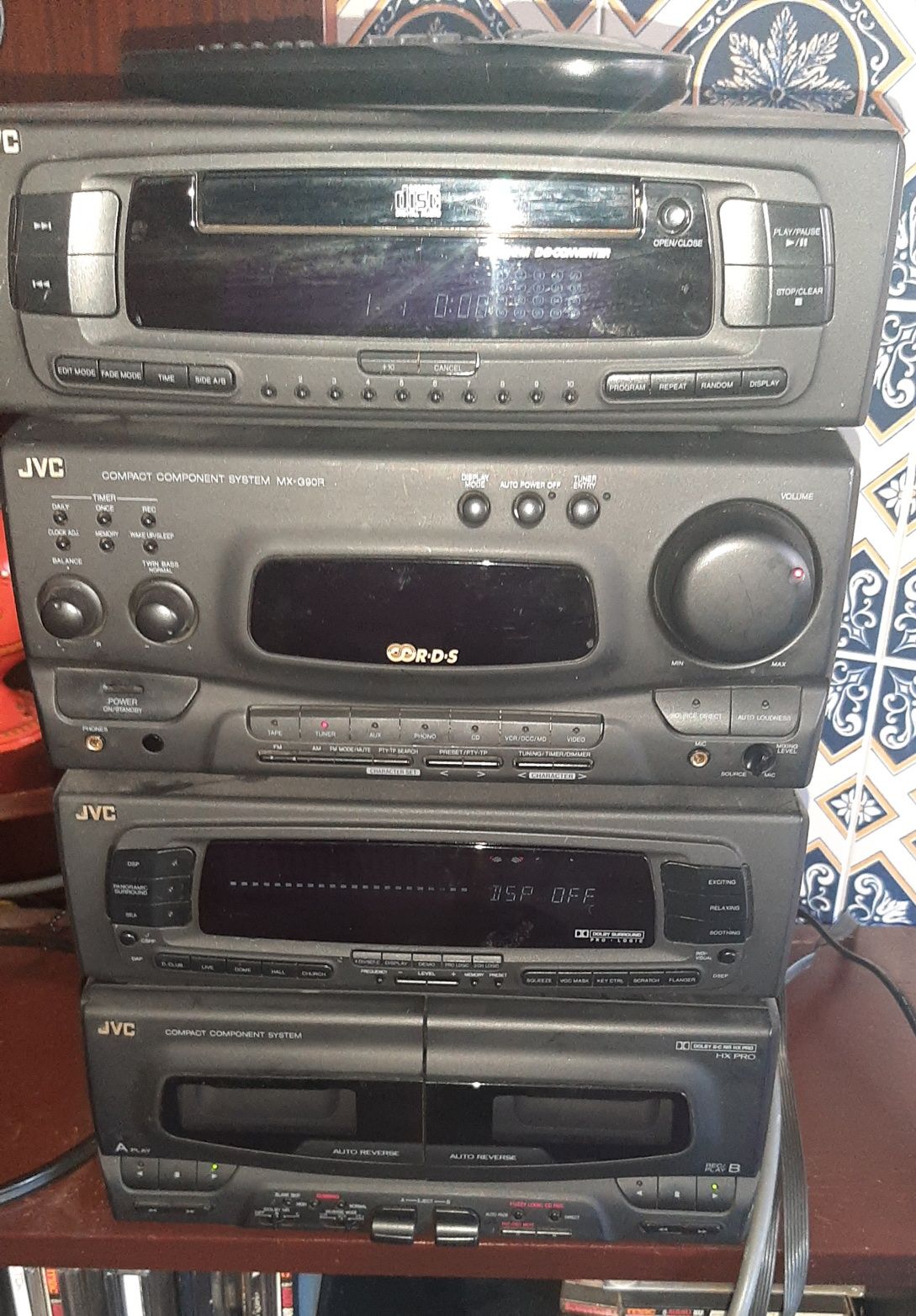 Vendo aparelhagem jvc,com pequena avaria