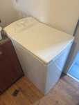 Używana przez rok wąska pralka Whirlpool 6 kg, 1000 obr.