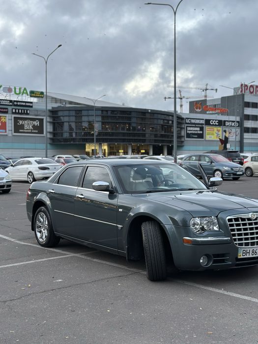 Chrysler 300c.