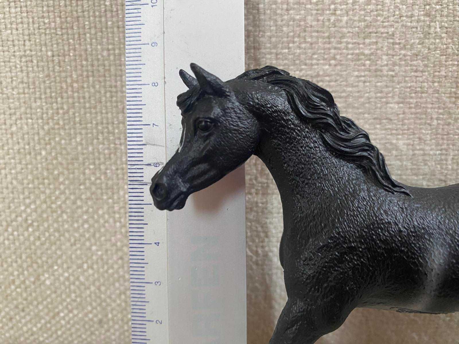 Schleich жеребец 2023