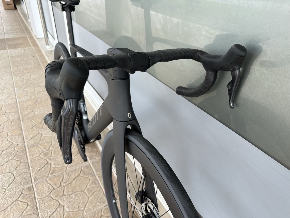 Bicicleta Scott Foil RC10 - Coleção 2025