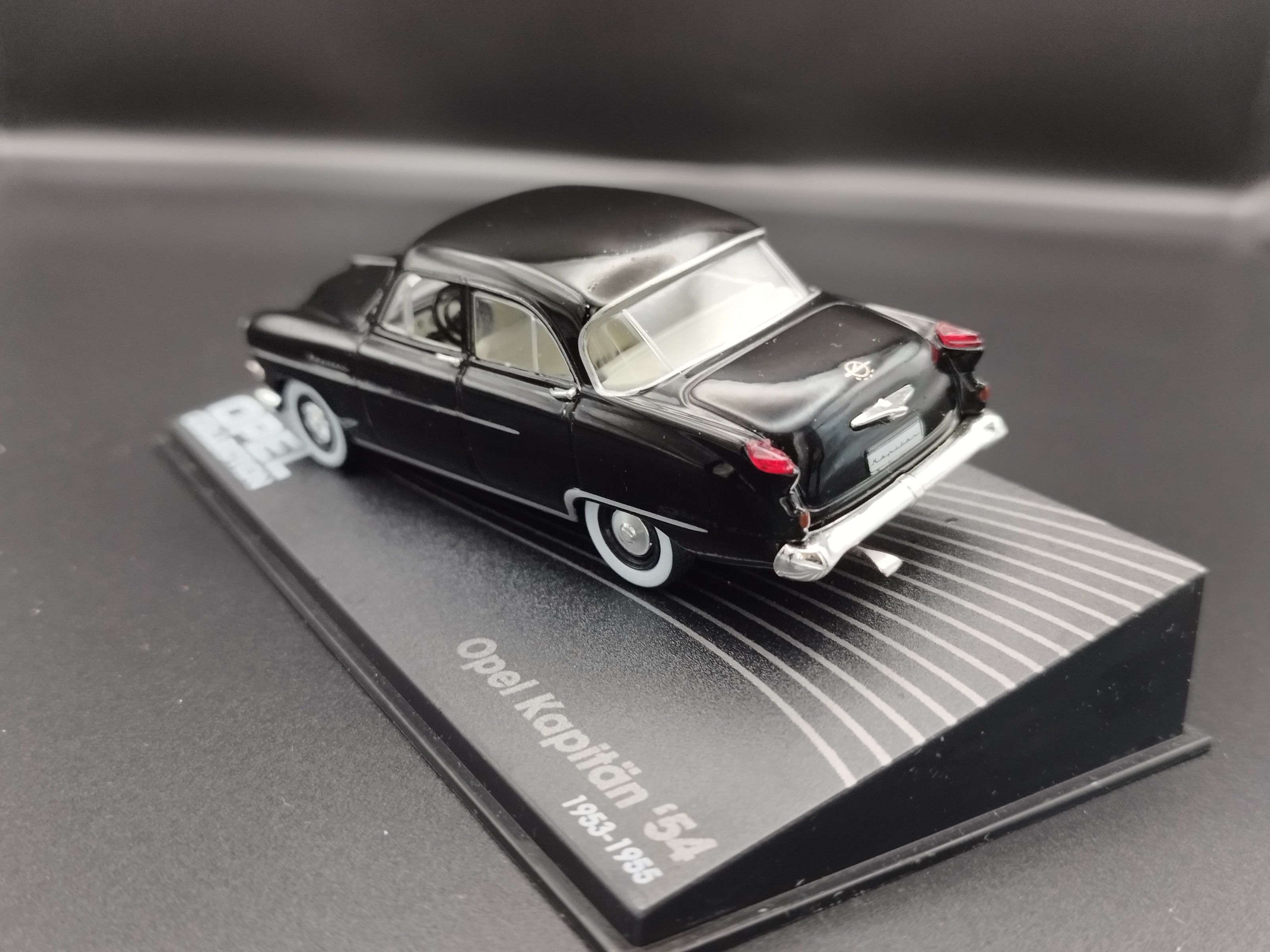 1:43 Opel Collection 1953-55 Opel Kapitan'54  model używany