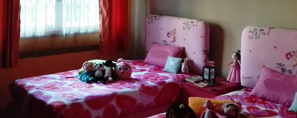 Par de Camas Sommier Solteiro - com estrados -  Medidas,1,92x1,10 cm