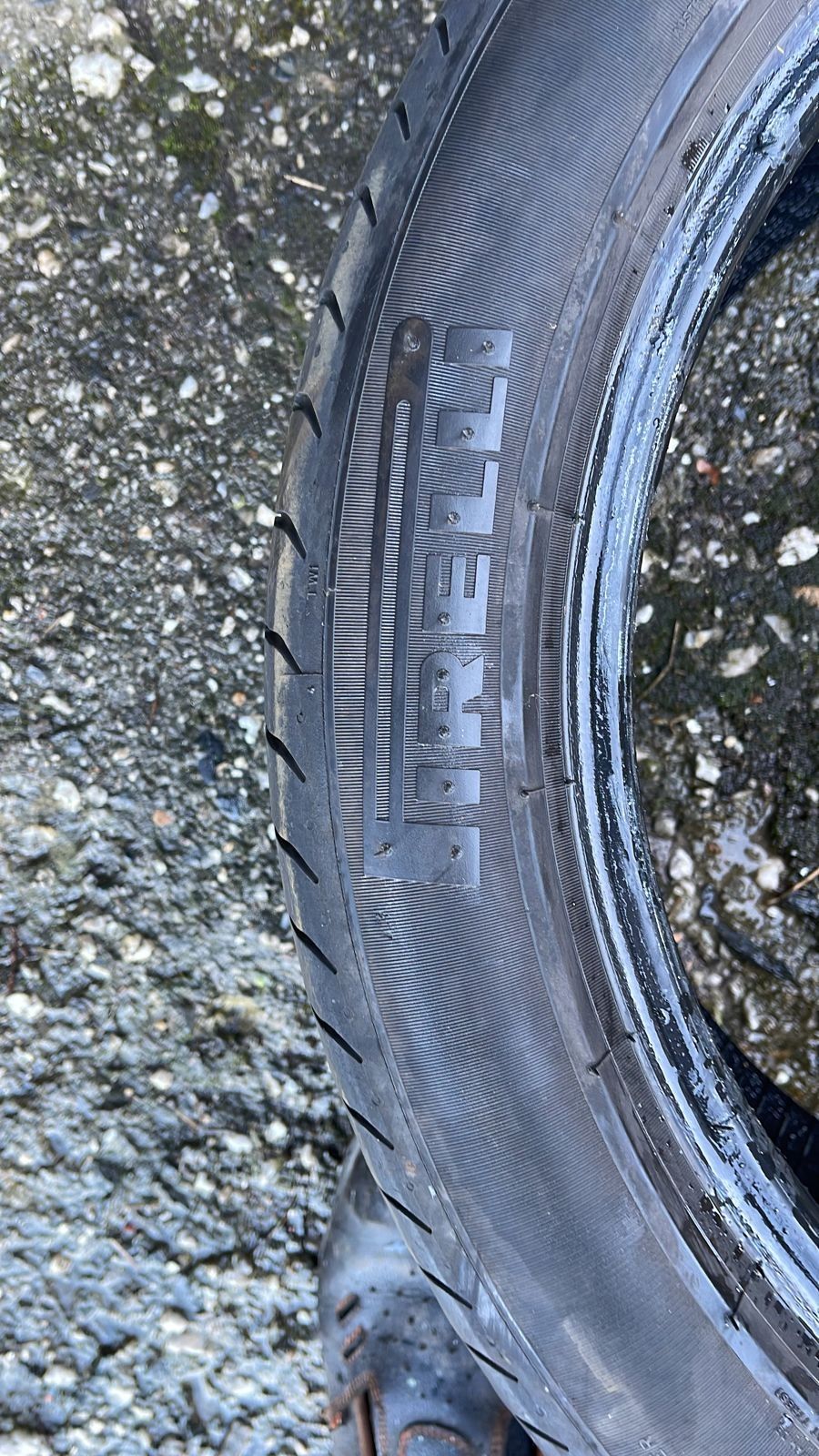 275-40-19 Pirelli PZero Runflat