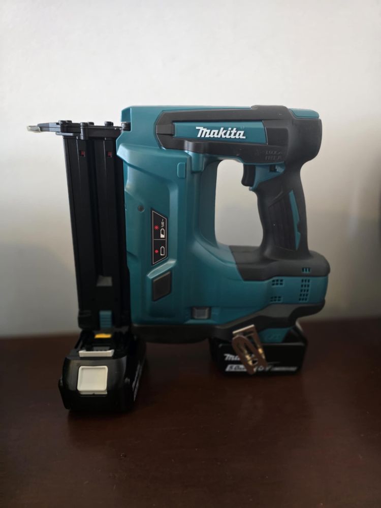 Makita DBN500 18v +3x akumulator + ładowarka+ walizka - stan nowy.