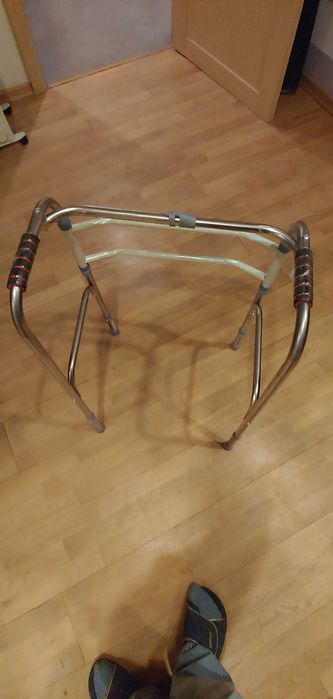 Ходунки медичні шагаючі (нові)