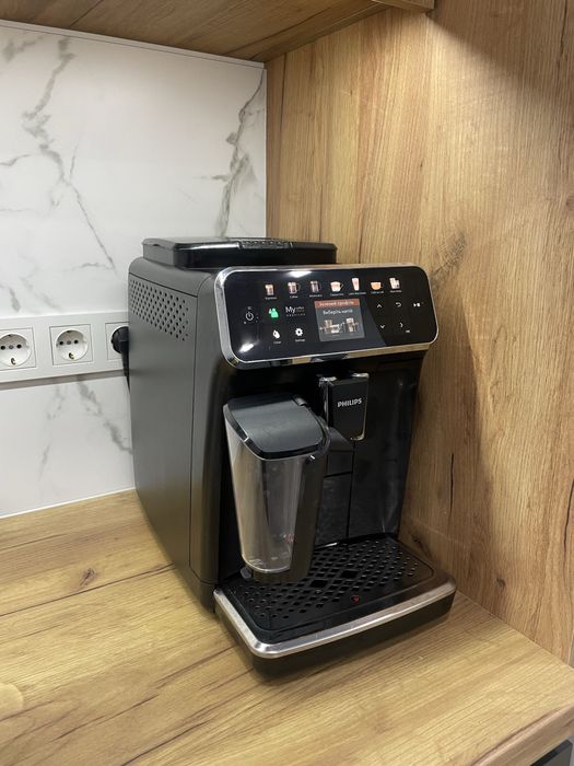 Кавомашина philips 5400 LatteGo