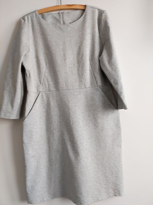 Szara sukienka na