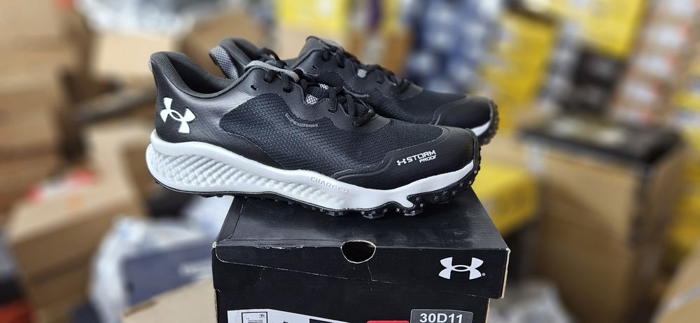 Кросівки демісезон Under Armour Charged Maven Trail.  Розмір 41-46