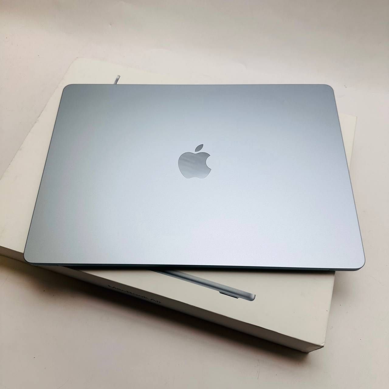 MacBook Air 15' M4 16/256 Sky Blue OPEN BOX!