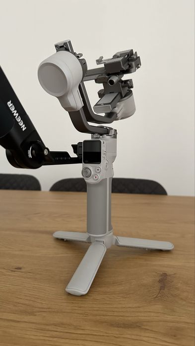 DJI RS 4 Mini [NOVO]