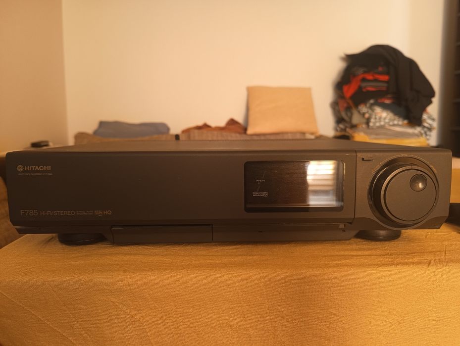 Magnetowid Hitachi F785, video, niesprawny, do naprawy lub na części