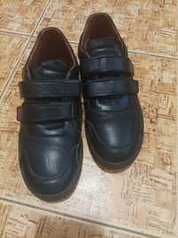 Продам детские кожаные туфли 34р