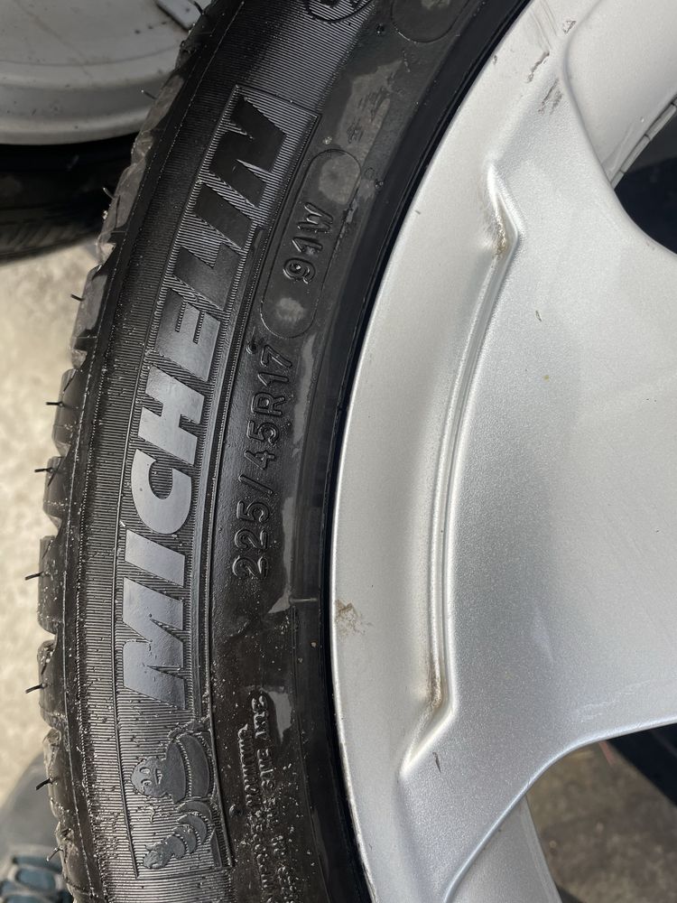 Шини Резина Гума Р17 225/45R-17 MICHELIN