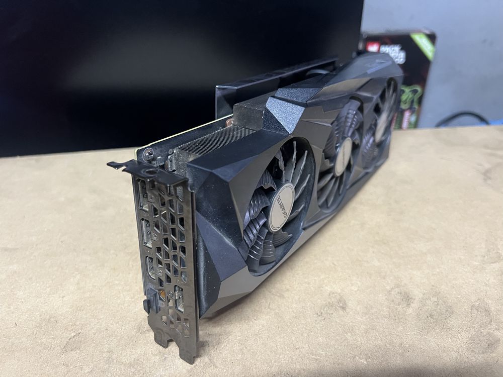 Placa grafica Rtx 3080 Gigabyte
