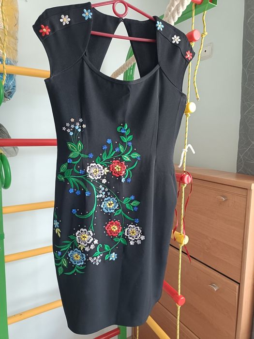 Чорна сукня вишиванка