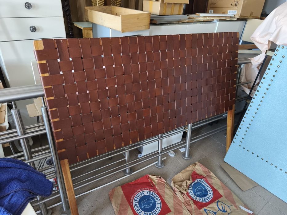 Cabeceira casal pele