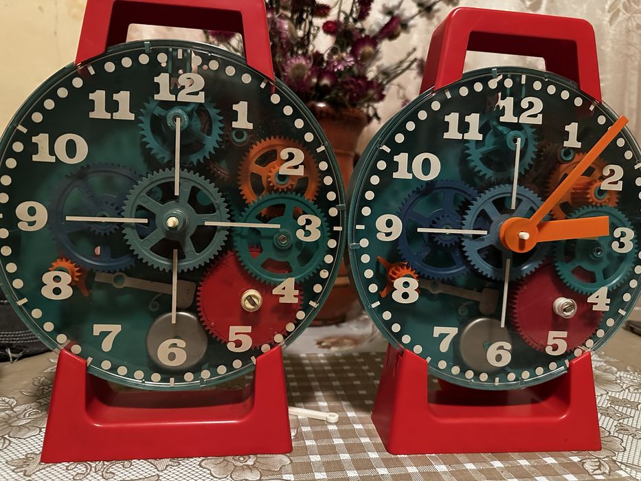 Годинник механічний з боєм дитячийі іграшка СССР