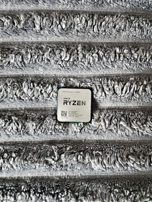 AMD Ryzen 3 4300G