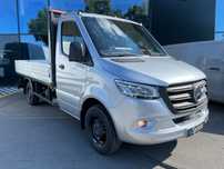 Mercedes-Benz Sprinter 320 e  skrzynia Distronic Plus Bateria 81kWh Reflektory LED Hak