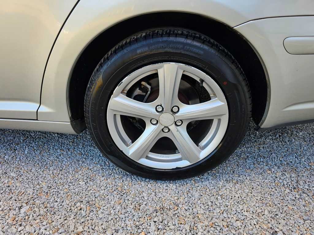 Toyota Avensis Sw 2.0 D4d 116Cv 09/2004