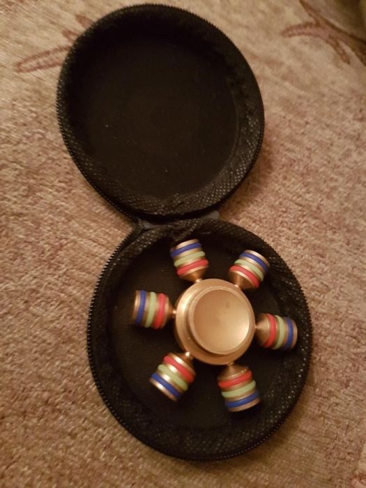 Fidget Spinner rainbow Gratisy