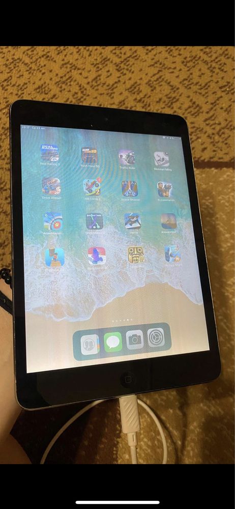 iPad mini 2 - 64 gigabytes