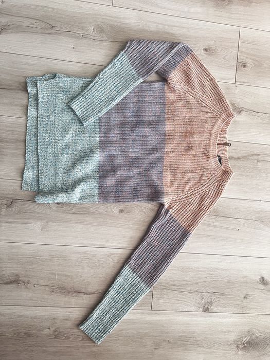 Kolorowy sweter z zamkiem XS